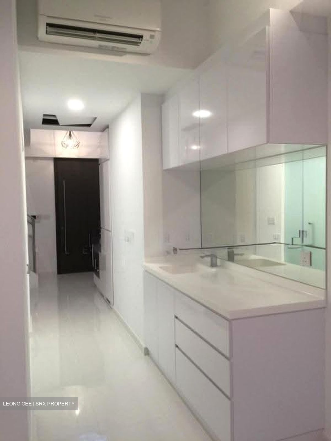# 1 Loft (D14), Apartment #610590701